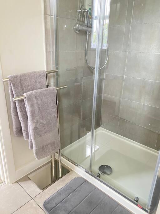 4-Room Detached Furnished Home With Parking Leicester Luaran gambar
